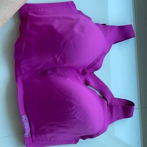 Victoria Secret Sports Bra 34DDD